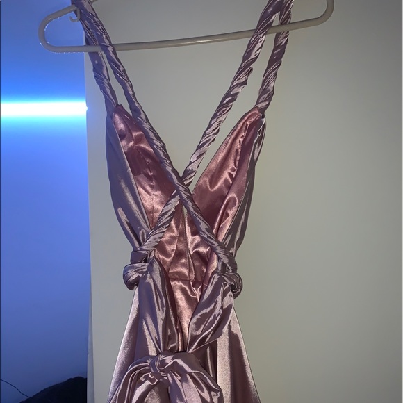 perfect silky formal dress - Picture 2 of 3